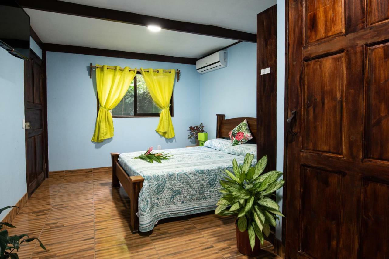 Hotel Sunshine Caribe Puerto Viejo de Talamanca Екстер'єр фото