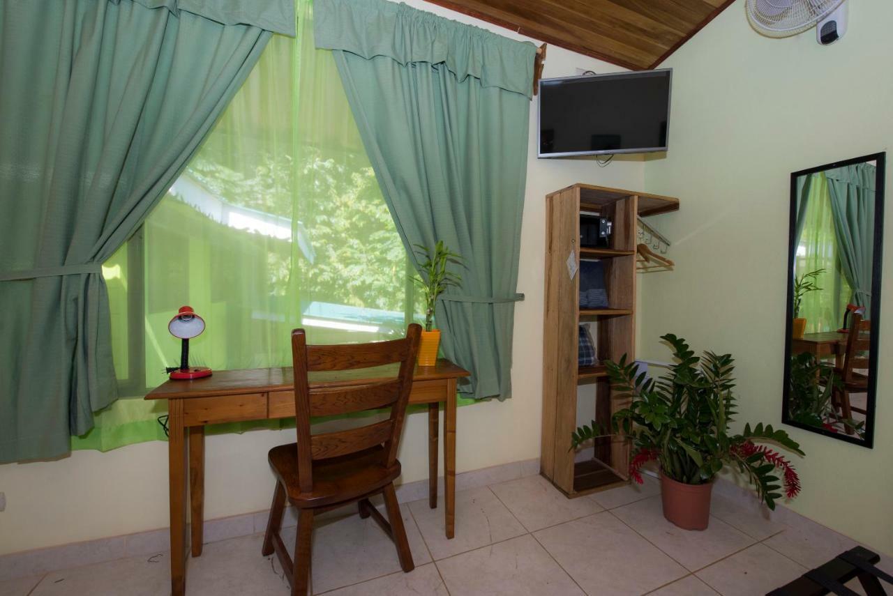Hotel Sunshine Caribe Puerto Viejo de Talamanca Екстер'єр фото