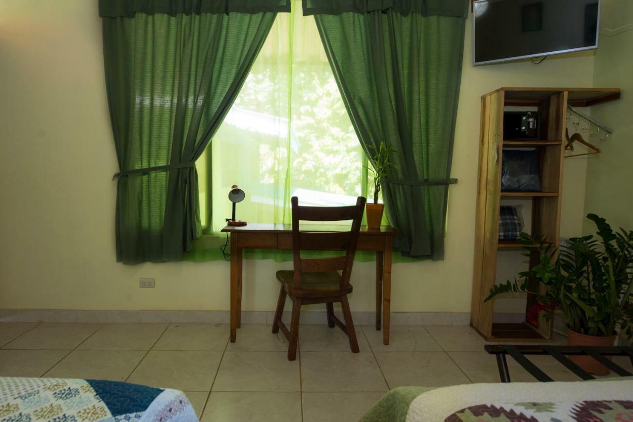 Hotel Sunshine Caribe Puerto Viejo de Talamanca Екстер'єр фото